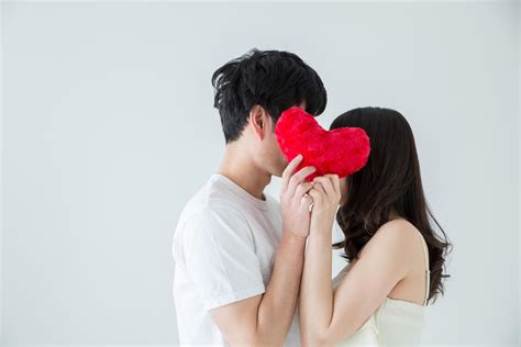 ピクニック キス|【キスの種類12個を一挙紹介】場所で分かる相手の心理 .